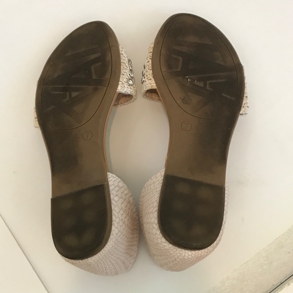 ANDIAMO Sandals Slip On Flats Rhinestone Cream Acaine Women’s Size 7 - Picture 14 of 15